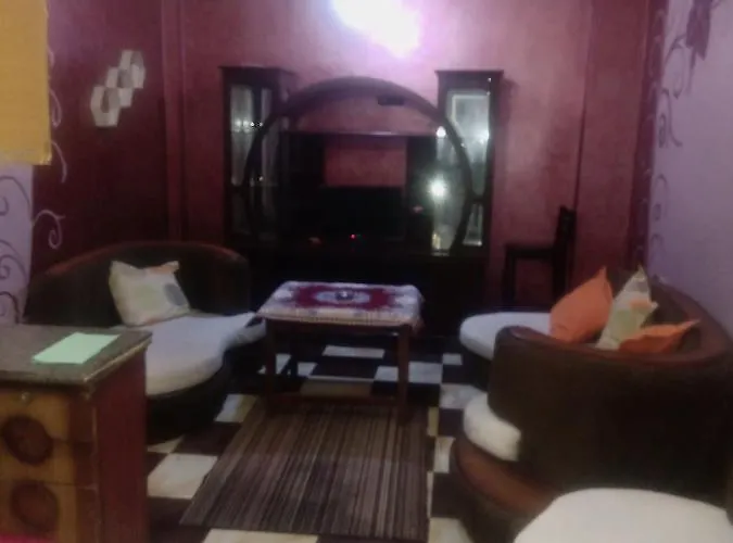 Golden Nest - 1st Choice For Guests Seeking Super Location In The Heart Of ,your 2nd Home, Long & Free Wifi At A Competitive Price