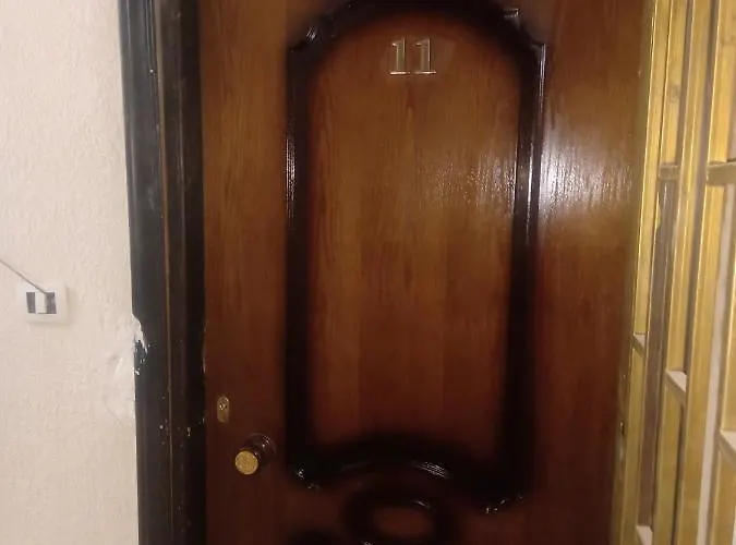 Golden Nest - 1st Choice For Guests Seeking Super Location In The Heart Of ,your 2nd Home, Long & Free Wifi At A Competitive Price Apartmanhotel Gurdaka
